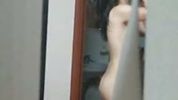 На аналния кастинг на Удман, украинката Сара Хайлайт се изка сериозно.