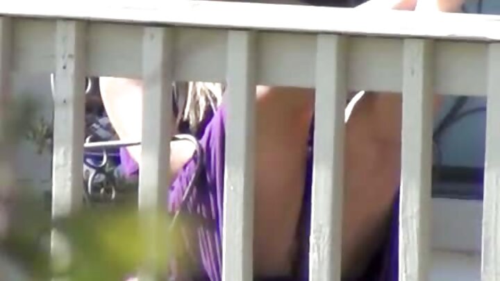 Латексова strap-on е чукала мъж в задника (по поръчка на тъкачите на Наказателна колония № 14)